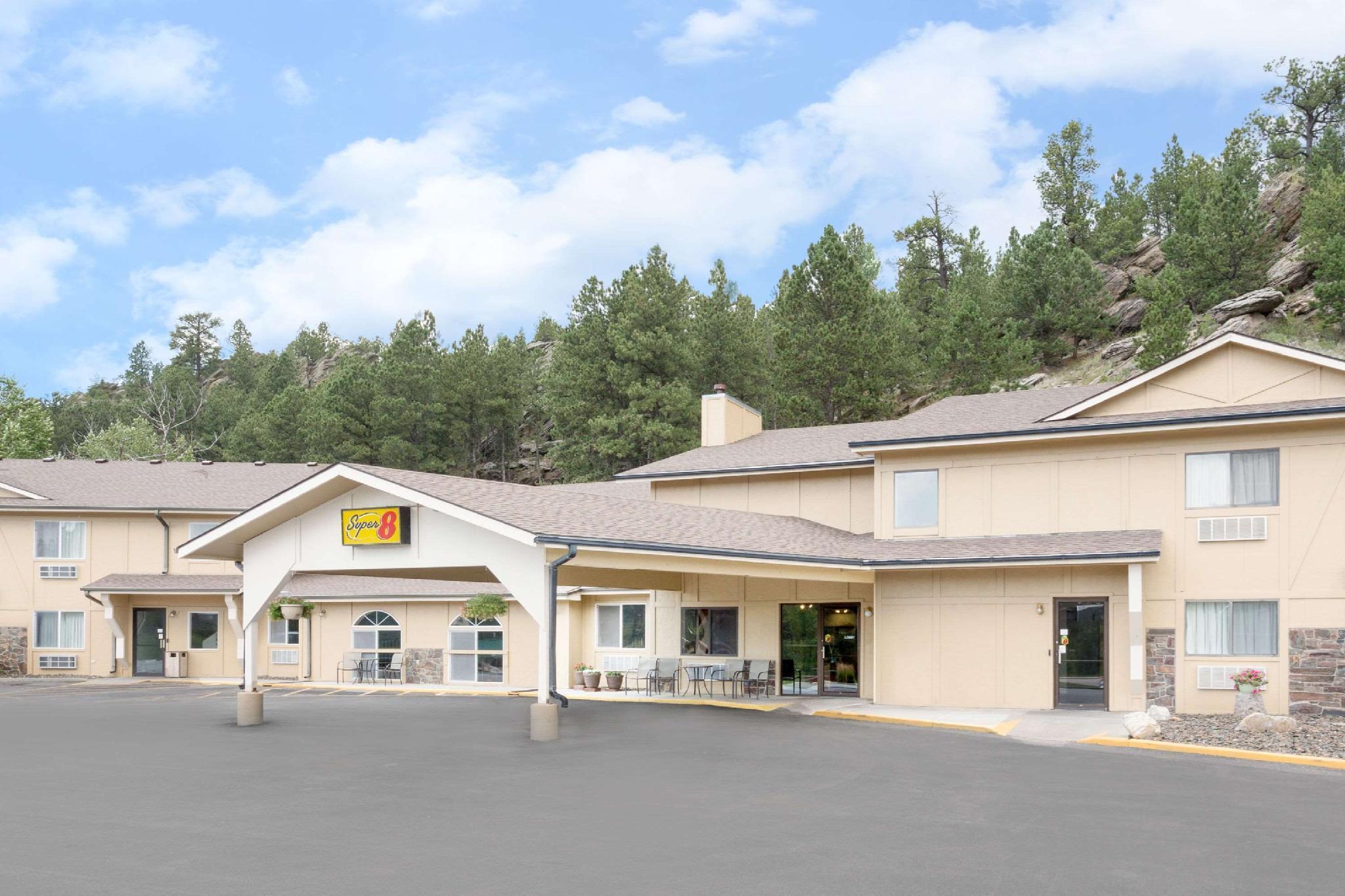 Super 8 By Wyndham Custer/Crazy Horse Area Hotel Exterior foto